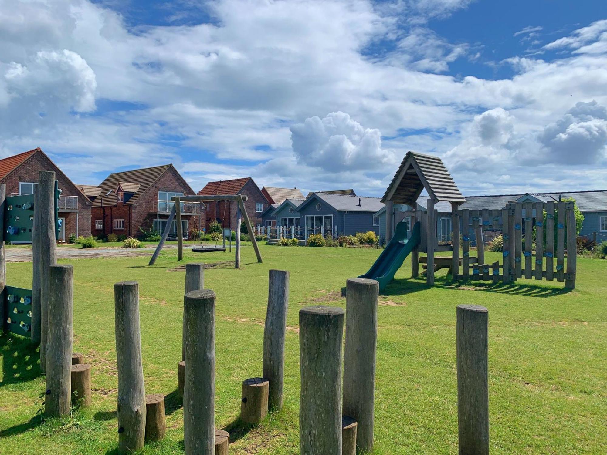 Caramel Cottage At The Bay Filey, Sleeps 6, 2 Dogs Welcome For Free Too エクステリア 写真